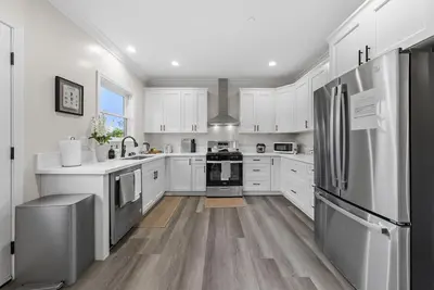 Image de Rare Find New 4Bed Home near old town pasadena