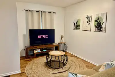 Image de Modern Abbotsford Retreat | Private Suite Near Downtown | Sleeps 4