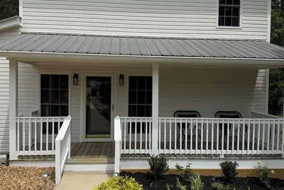 Image de Nana’s Cottage. Perfect 2 bedroom 1 bath home in a beautiful country setting