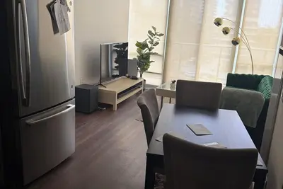 Image de Fully Furnished Luxury 2 Bedroom/2 Bath Apartment In Liberty Village