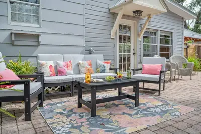 Image de Walk to Downtown St. Augustine - Private Outdoor Oasis, Infrared Sauna, Sleeps 6