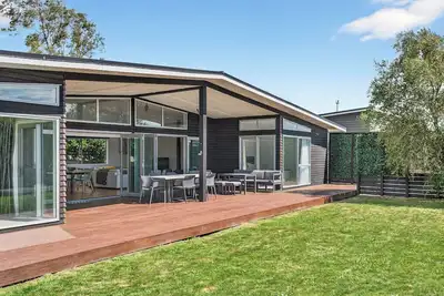 Image de Central 4-bedroom house with Spa in Martinborough