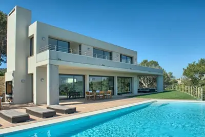 Image de Walking distance to Central Begur! Modern 6 bedroom villa in Begur, Costa Brava.