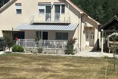 Image de Family house on the mountain - Krstac, Njegusi