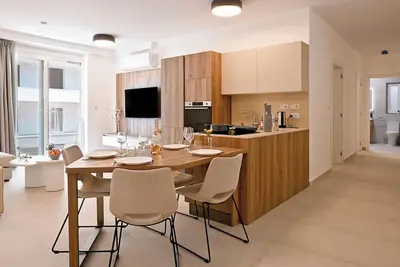 Image de Modern Seaside Apart in Marsalforn - 5e, Marsalforn Iz-Zebbug Gozo, Malta