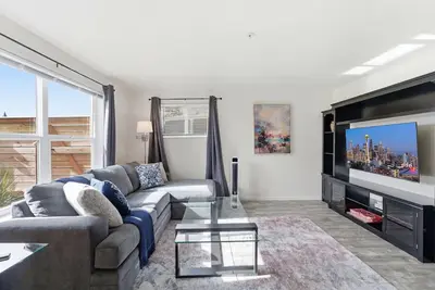 Image de Perch - Central District Home - Walk to Parks & Transit | Judkins Park