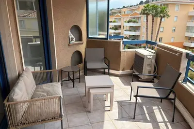 Image de Appartement lumineux au 3ᵉ étage – 2 chambres et 2 salles d’eau