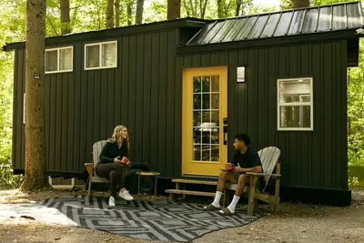 Image de Secluded Forest Tiny House with Wood-Fired Sauna & Hot Tub Near Norfolk County, Simcoe, Ontario