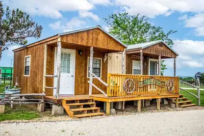 Image de Relaxing Waterfront Cabin Getaway for Families and Couples in Medina, Texas