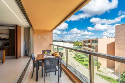 Image de Appartement T2 Herdade Dos Salgados, Piscine Partagée, Wi-Fi et Climatisation