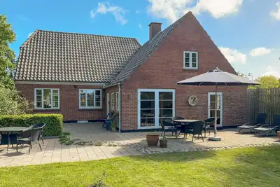 Image de Lovely home in Ulfborg with WiFi