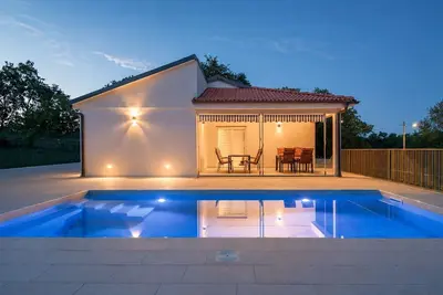 Image de Family house with pool