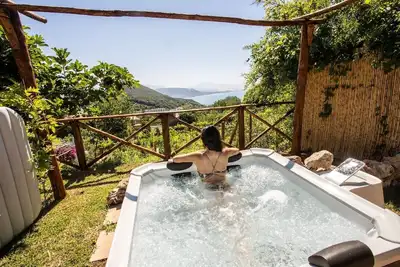Image de Maison de vacances « Villino Rosaria Sea View » avec vue mer, Wi-Fi et climatisation