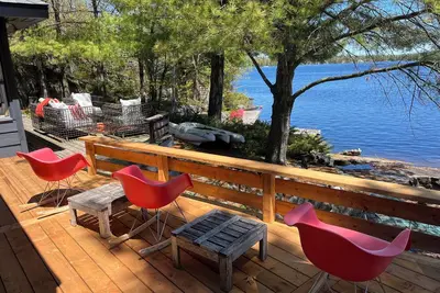 Image de Lakefront 3bdr Cabin With Private Docks & Decks - Muskoka  Near Port Carling