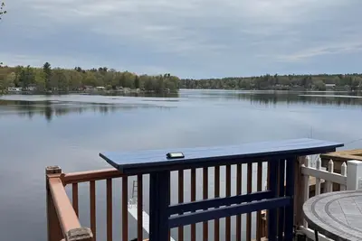 Image de Adorable 3-bedroom cottage on Croton Pond. Relax and enjoy the water and view.