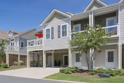 Image de 1327 - Seaglass Retreat, Corolla Retreat | Hot Tub, Pool & 4br Comfort