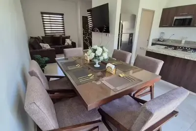 Image de House in gated community 3 bedrooms kitchen.