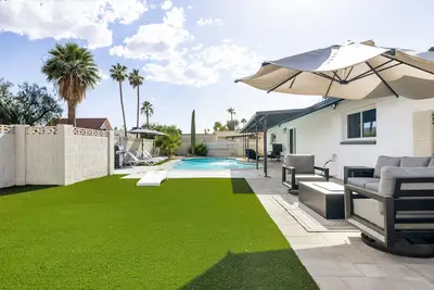 Image de Modern Tempe Retreat | Resort-Style Pool • Fire Pit • Near Asu