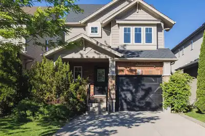 Image de Cozy Kitchener-Waterloo Home