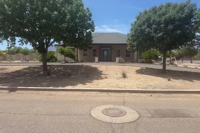 Image de Fantastic 5-br, 3. 5ba house with pool, hot tub  Ac located in Graham county, Az.