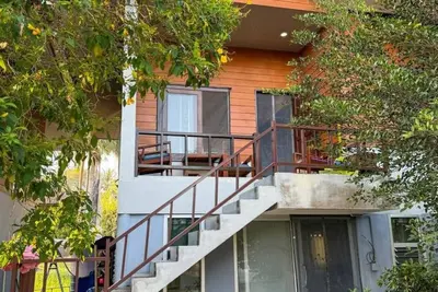 Image de 300m to Beach, Sunset View | Modern 2br Home