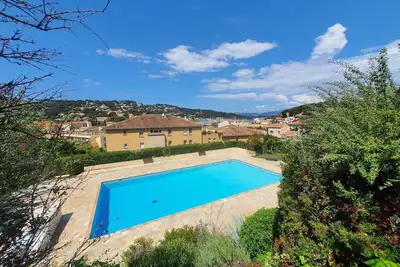 Image de 2 chambres, Climatisé, Wifi, vue mer, piscine