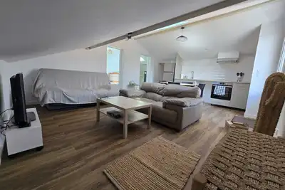 Image de Charmant appartement neuf à l'étage d'une maison