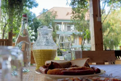 Image de Charming ground floor 2-bedrooms bed & breakfast apartments in vibrant Arusha