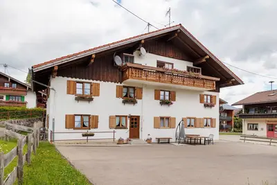 Image de Appartement « Ferienwohnung Schaule » avec vue sur la montagne, jardin commun et Wi-Fi