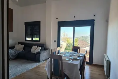 Image de Villa « Ana Esperanza - El Espinar » avec vue sur le lac, Wi-Fi et climatisation