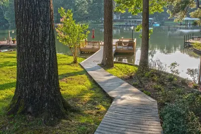 Image de Waterfront Home Near Real Island