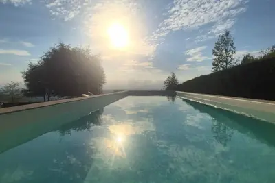 Image de Villa 'In Langa' avec vue montagne, piscine privée et Wi-Fi