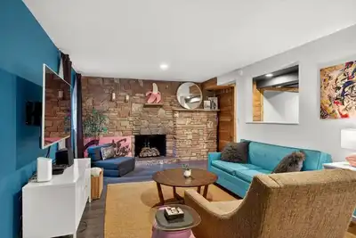 Image de Deluxe West Seattle Apartment | Sleeps 6 | Fifa