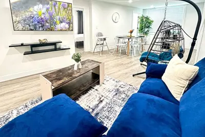 Image de Modern and Lux 2bd for 4 Near City and Airport