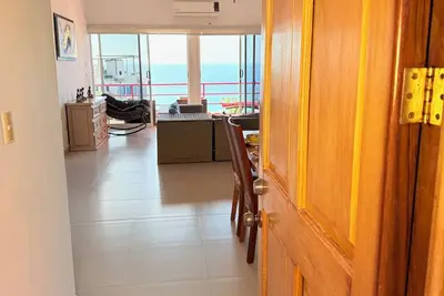 Image de Penthouse With Amazing Private Balcony View