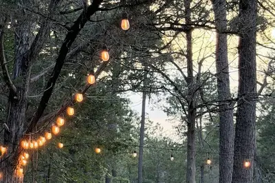 Image de Woodland Escape Near Bastrop - Fireplace, Fire Pit & Starry Nights