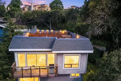 Image de Coastal Treehouse