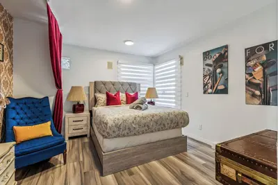 Image de Central 3br Home | Sleeps 8, 4 Beds + 2 Bathrooms