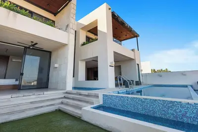 Image de Luxury 4br Villa w/ Heated Pool + Beach Club