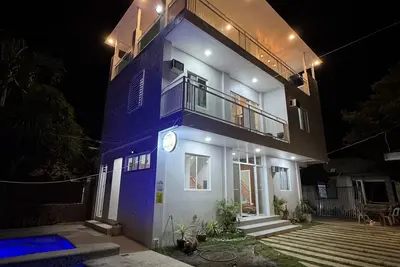Image de 3br Pool House • 5-Min Walk to Beach w/ Rooftop