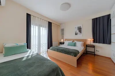 Image de Spacious One-Bedroom Apartment with Bosphorus View