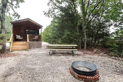 Image de Idyllic Rental Cabin for Romantic Getaways and Outdoor Adventures by Toronto Lake, Kansas