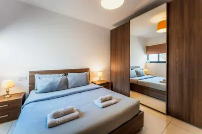 Image de Coastal Sea View Escape with Sunset Balcony