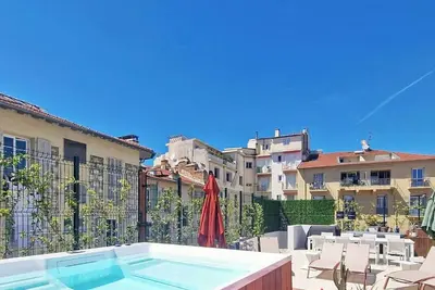 Image de Nouveau! N&J  - Julianna Rooftop - Jacuzzi - Sauna