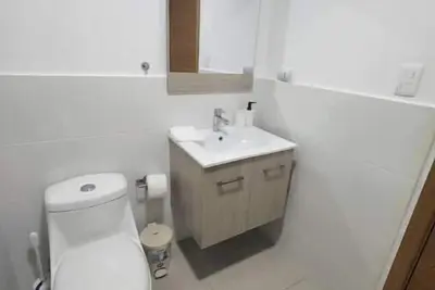 Image de Elegant 2 bedroom apartment. Jacuzzi and social area