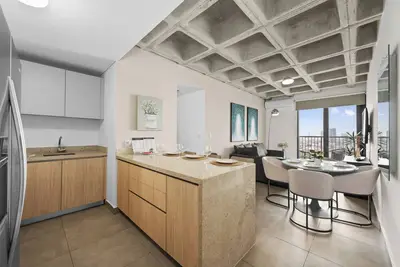 Image de Apt with Sierra Madre views – 2 Bedrms – Amenities - 1902
