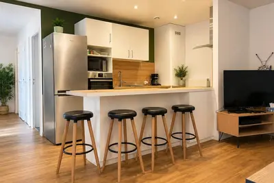 Image de Appartement chaleureux tout équipé à deux pas du centre d’Angers – 8/10 pers