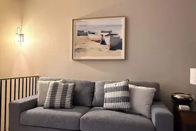 Image de Ocean-View Aptos Condo – Spacious 3 Bedrooms in a Prime Beachside Location