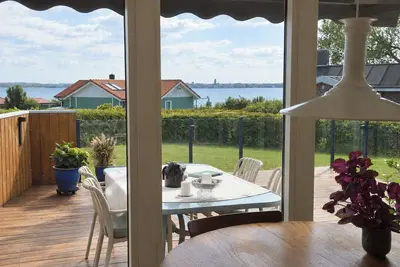 Image de Maison de vacances avec vue sur l'eau à Grønsund