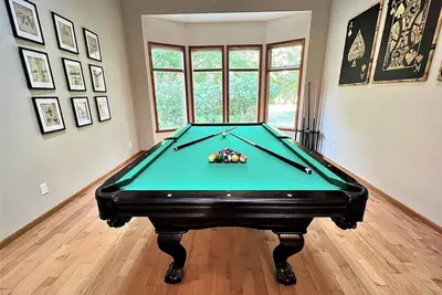 Image de Squamish Escape: 5br | Hot Tub | Game Room | Ev